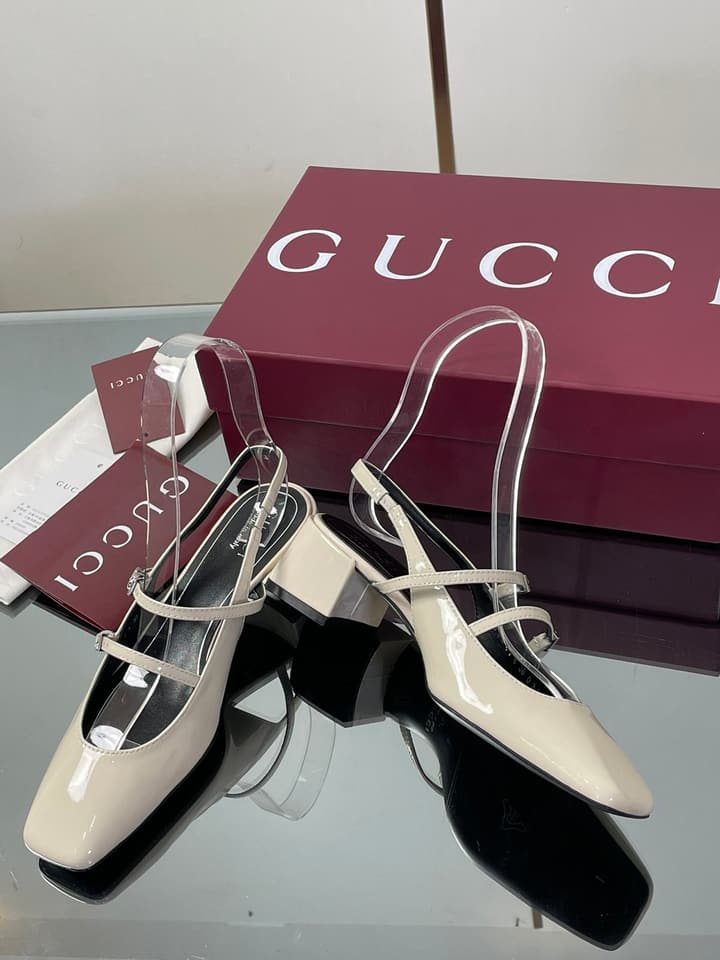 Gucci Crystal Double G Slingback Pumps – 2025 Fall Collection in Burgundy Red