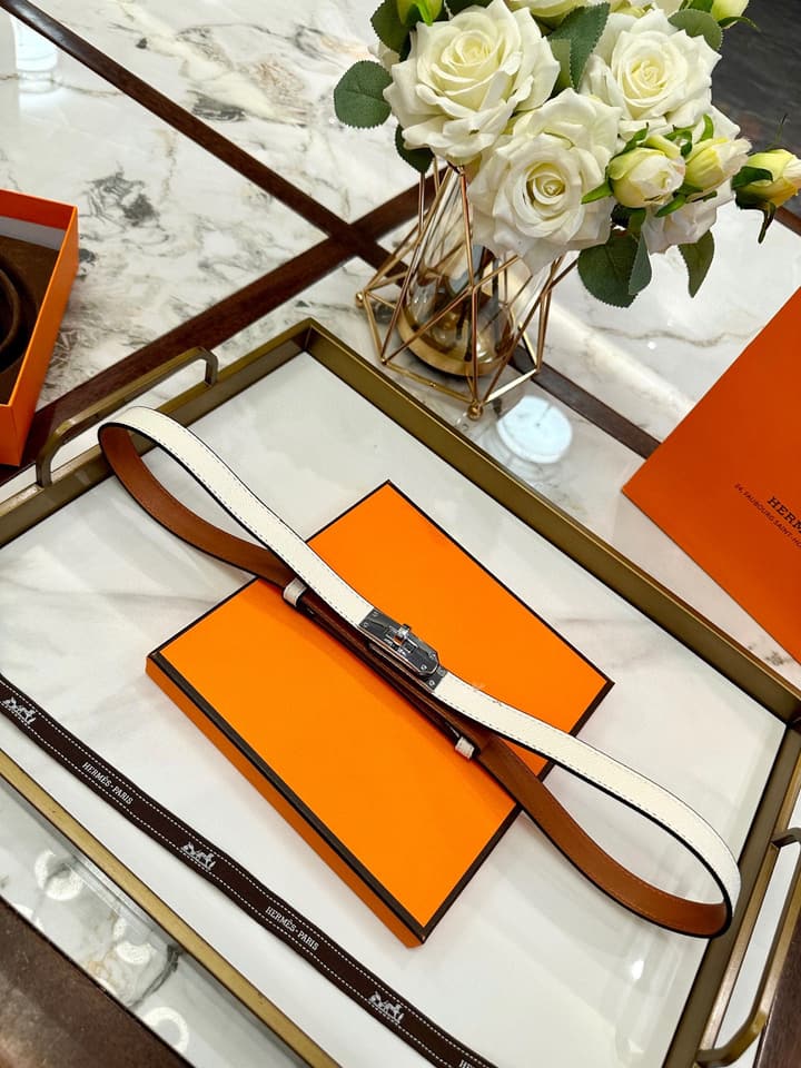 Hermès Slim Leather Belt – 2.0cm in Black With Silver Buckle