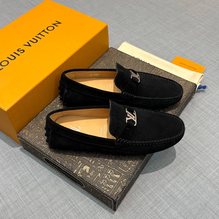Louis Vuitton Men's Suede Driving Shoes in Black Suede