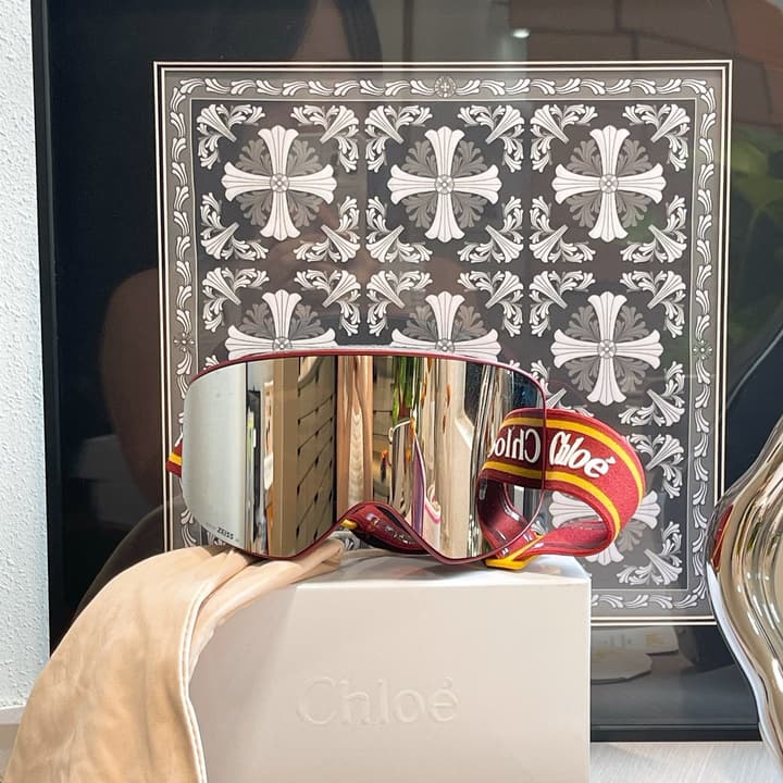 Chloé Ski Goggles in Beige Frame Red Logo Strap