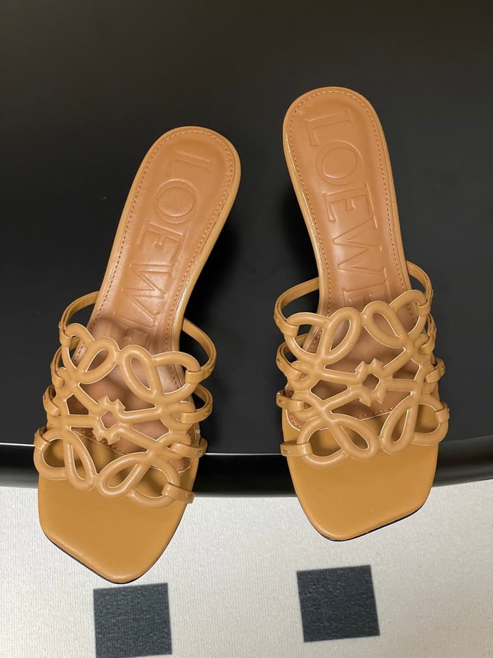 Loewe Hollow-Out Woven Kitten Heel Mules – 25SS Collection in Black