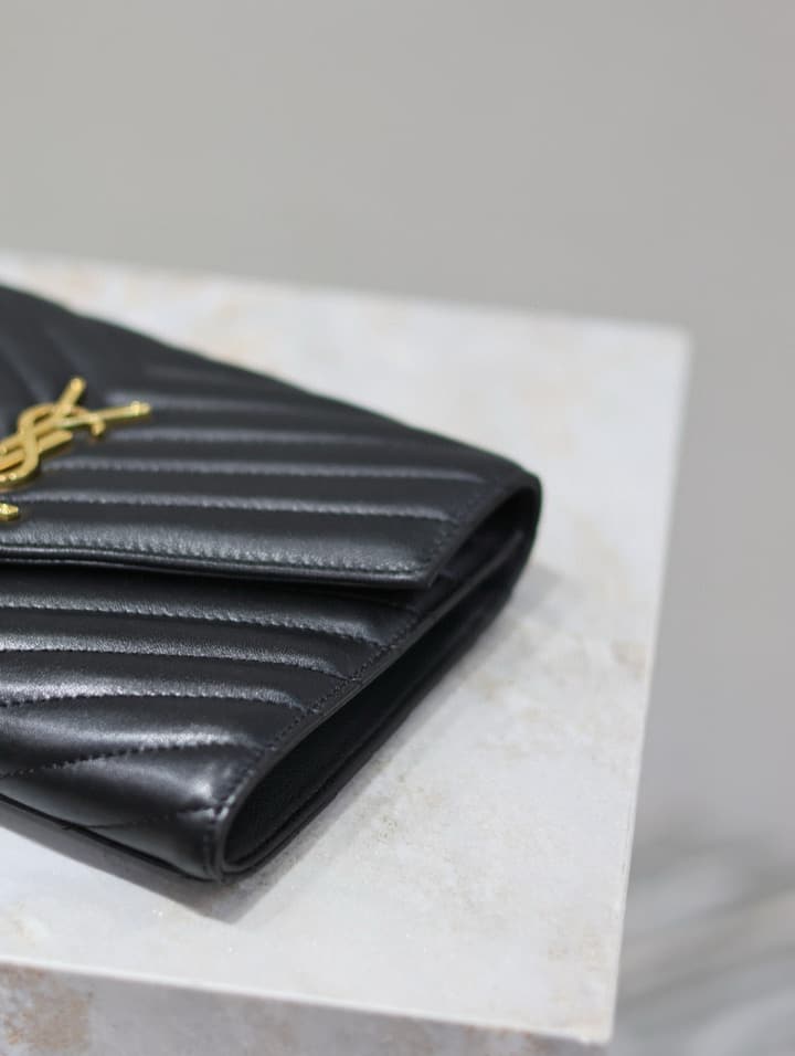 Saint Laurent LE CASSANDRE Lambskin Clutch Bag in Black