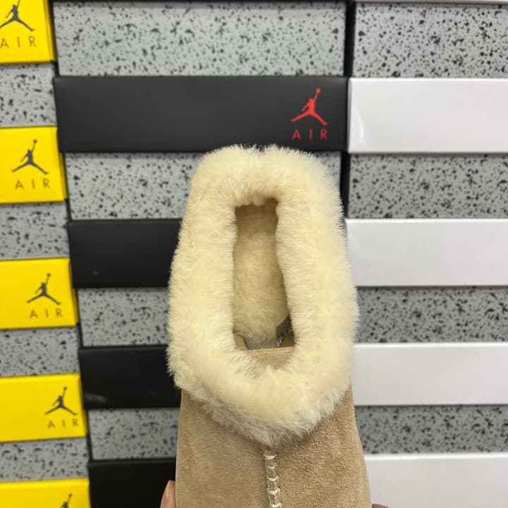 UGG Platform Low-Cut Snow Boots in Black Suede Slip-on