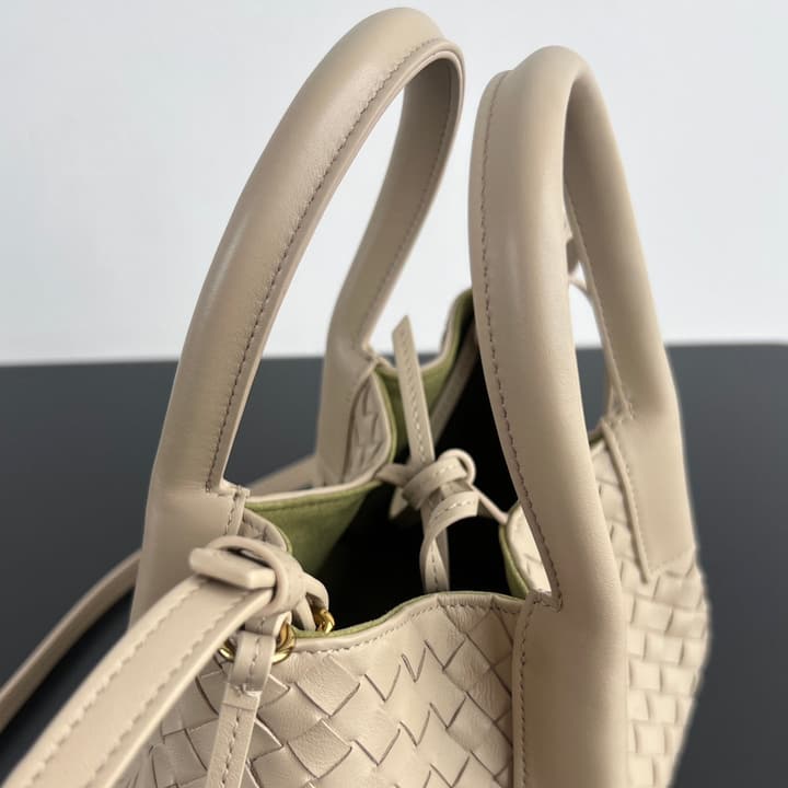 Bottega Veneta Pinacoteca Small Tote Handbag – 2025SS in Burgundy With Light Blue Lining A