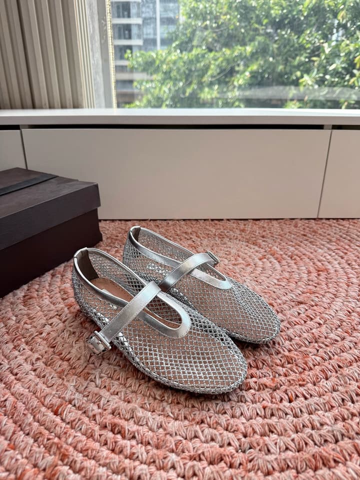 Alaïa Hidden Heel Fishnet Mules – 2026SS in Silver