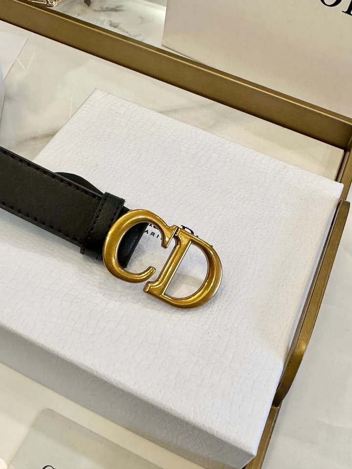 Dior Classic Leather Belt – 3.0cm in Black Leather With Gold Buckle