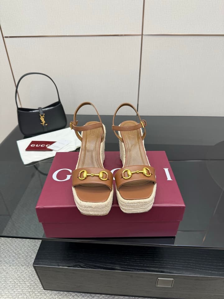 Gucci Horsebit Platform Sandals – 2025 Summer Collection in Black