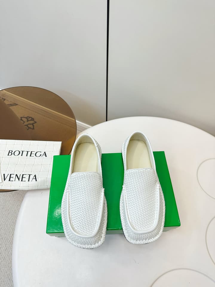 Bottega Veneta Daddy Loafer in Dark Brown