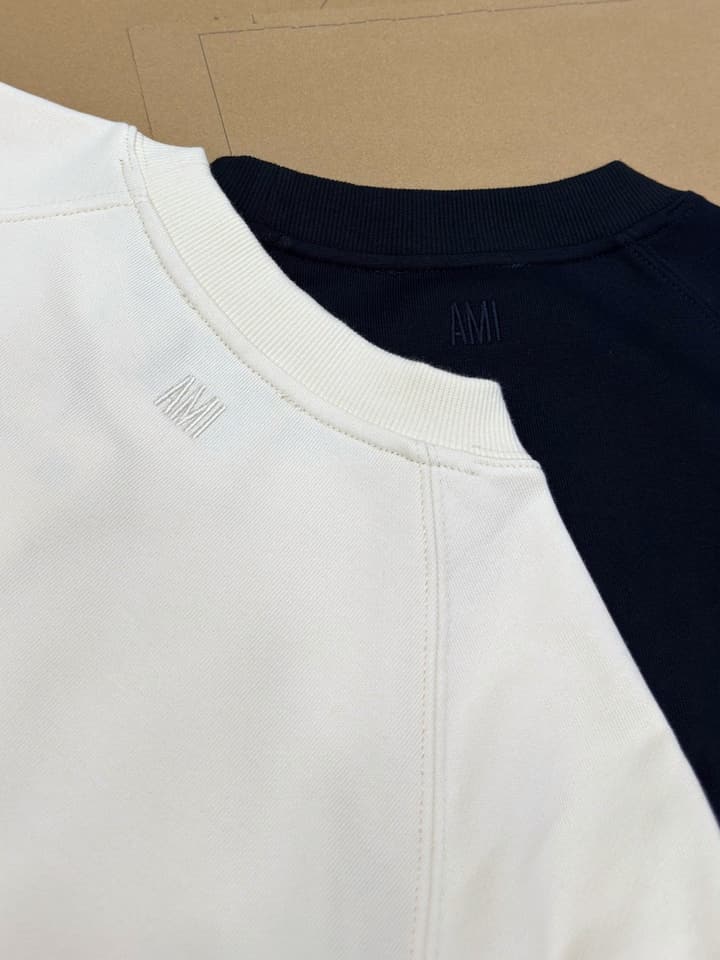 AMI Paris Hand-Woven Raglan Sleeve Sweatshirt – 25FW in Cream With Red Heart Patch