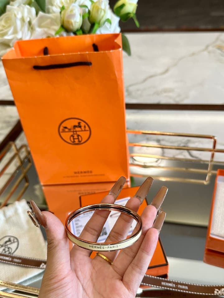 Hermès Letter Bracelet in Rose Gold