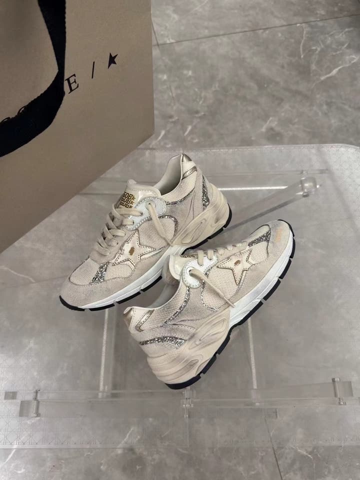 Golden Goose Dad Star Unisex Sneakers – 2025 Collection