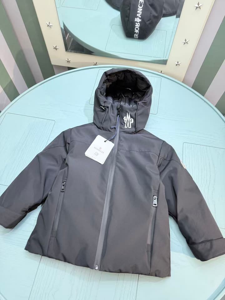 Moncler Kids Detachable Hood Puffer Jacket – 2025FW in Dark Gray
