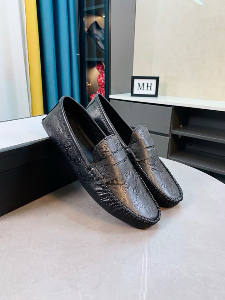 Gucci Men's Embossed Leather Driving Shoes in Brown Leather Loafer
