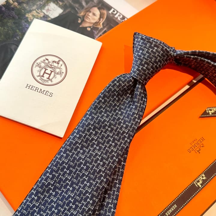Hermès Men's H-Logo Silk Tie in Black