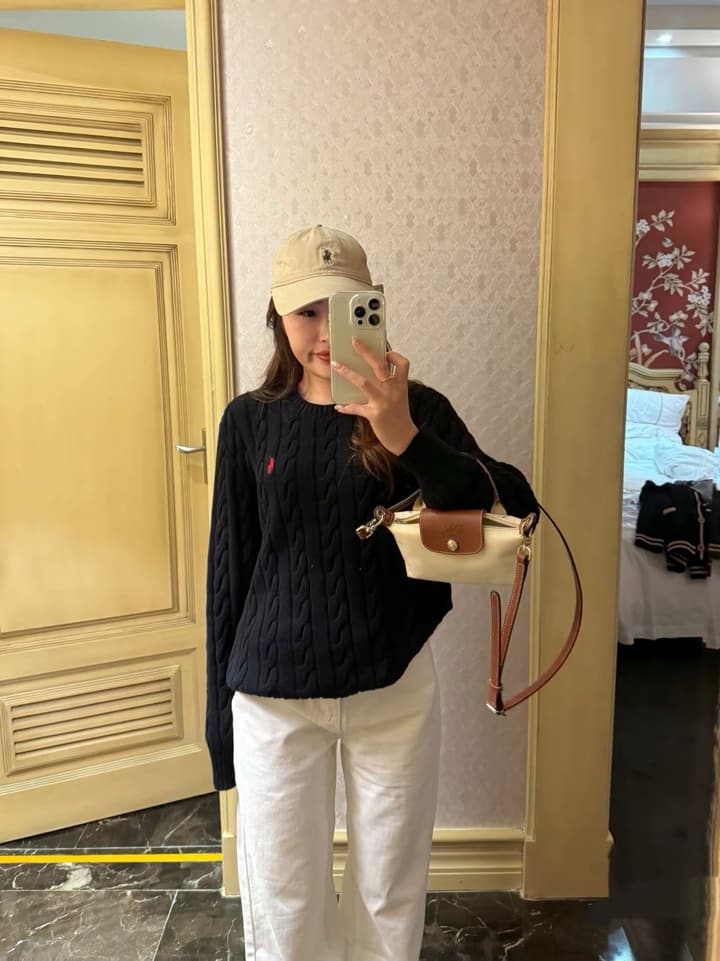 Ralph Lauren Cable Knit Crewneck Sweater in Black