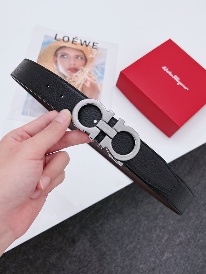 Ferragamo Men's Reversible Leather Belt in Assorted Buckle Display
