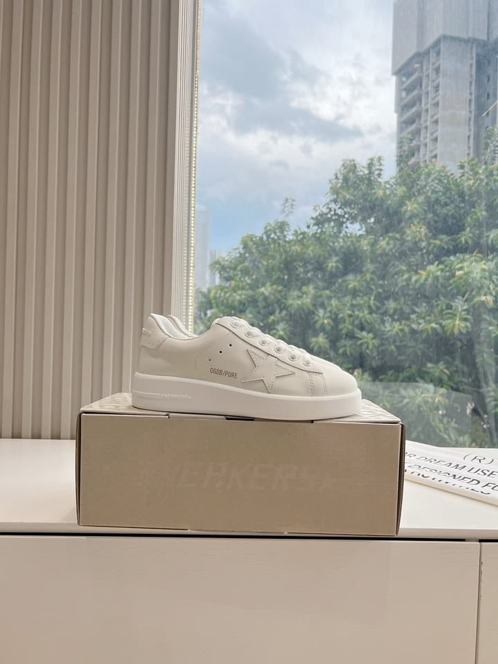 Golden Goose Space Distressed Sneakers – 2024 Collection in White 1