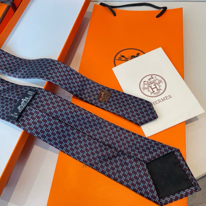 Hermès Philippe Mouquet Men's Tie in Cool Grey Patterned