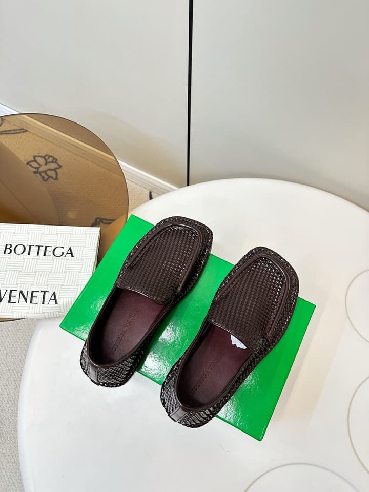 Bottega Veneta Daddy Loafer in Dark Brown