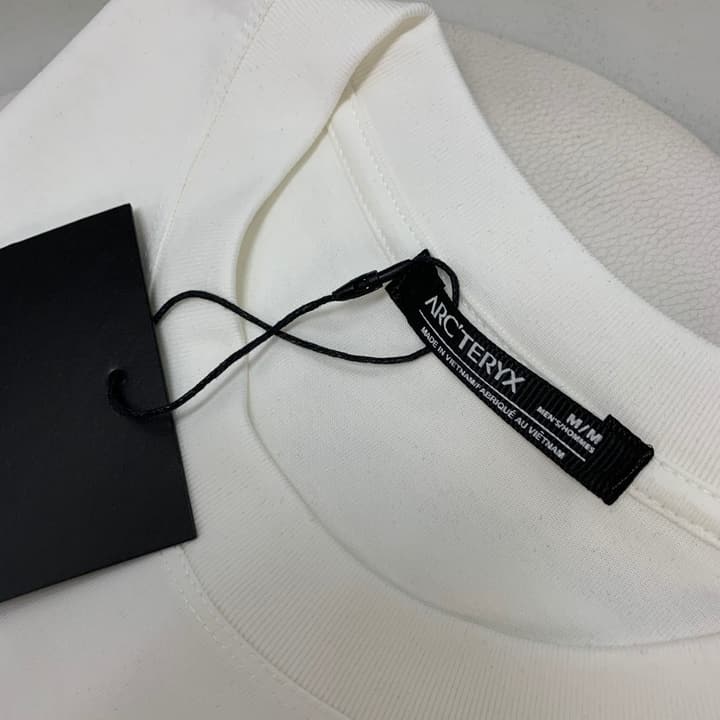 Arc'teryx Premium Cotton Round Neck T-Shirt – Spring/Summer Collection in Black