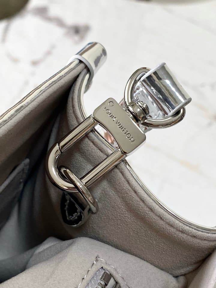 Louis Vuitton OnTheGo Small Tote Bag – LV Ski Series in Metallic Silver Monogram
