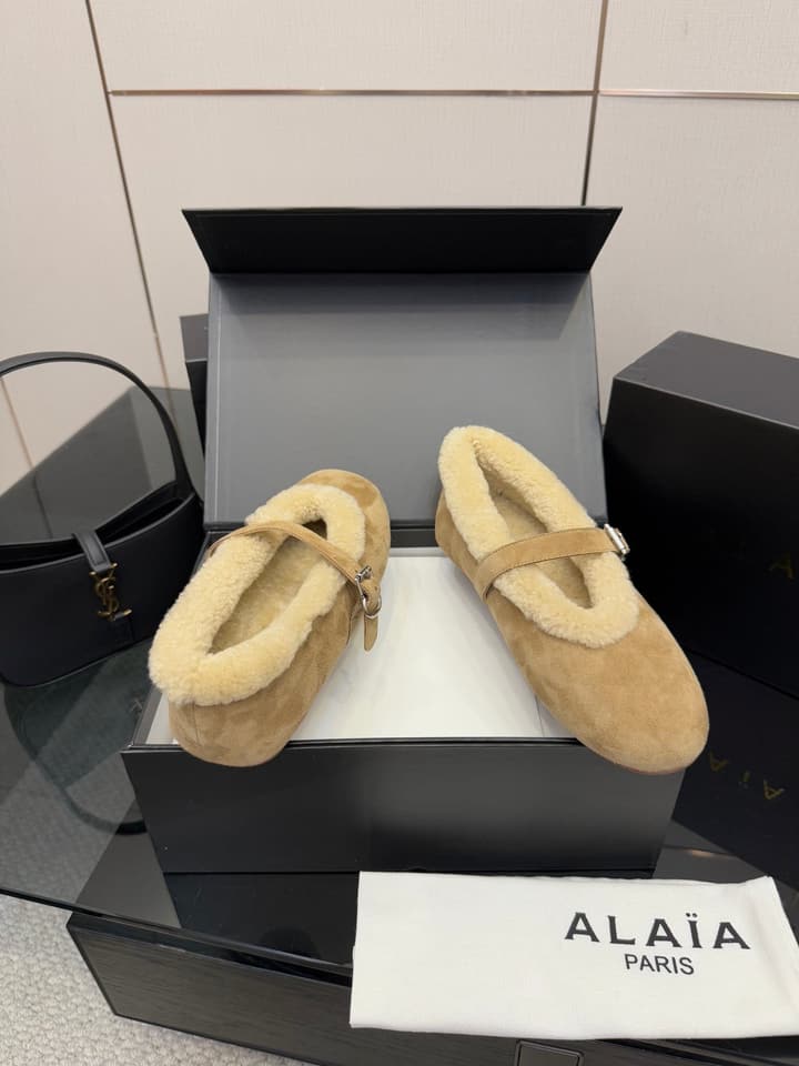 Alaïa Wool-Lined Mary Jane Ballerina Flats – 25SS/FW Collection in Black Suede