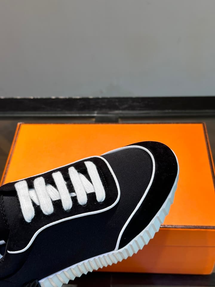 Hermès Bouncing Unisex Sneakers in Black