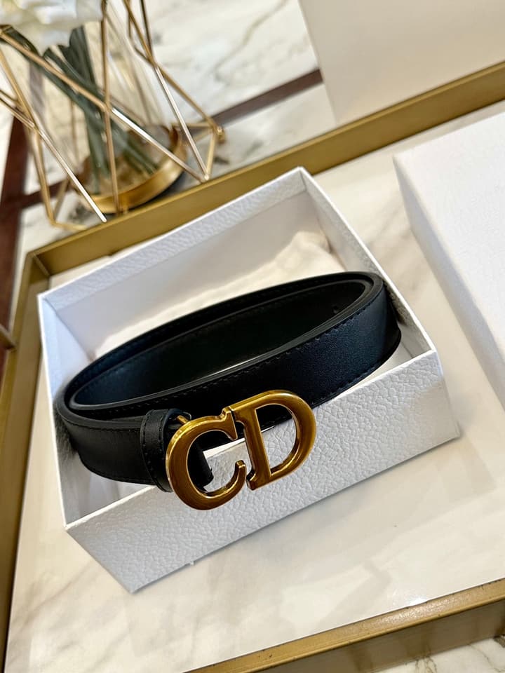 Dior Classic Leather Belt – 3.0cm in Black Leather With Gold Buckle
