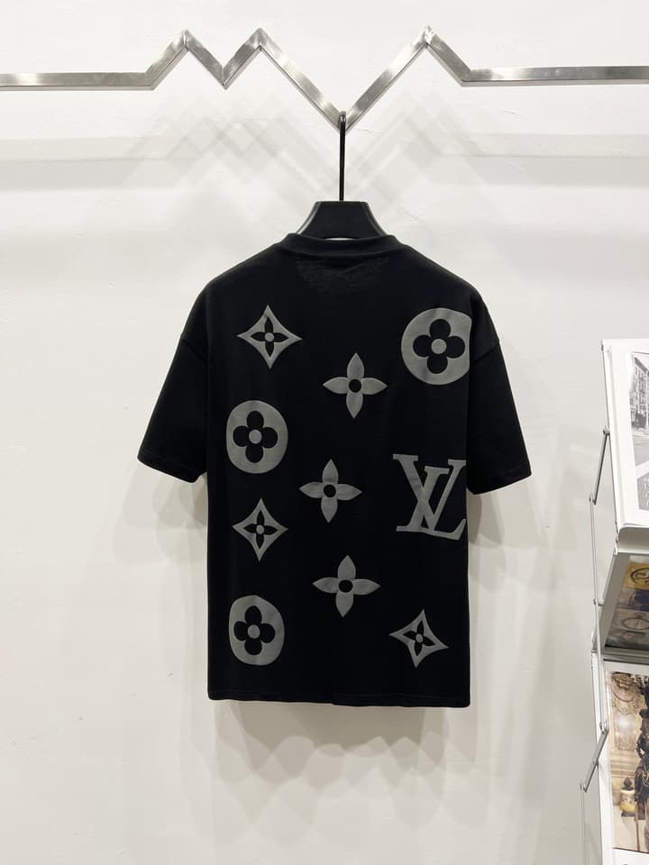Louis Vuitton Monogram Clover Print T-Shirt in Classic Black