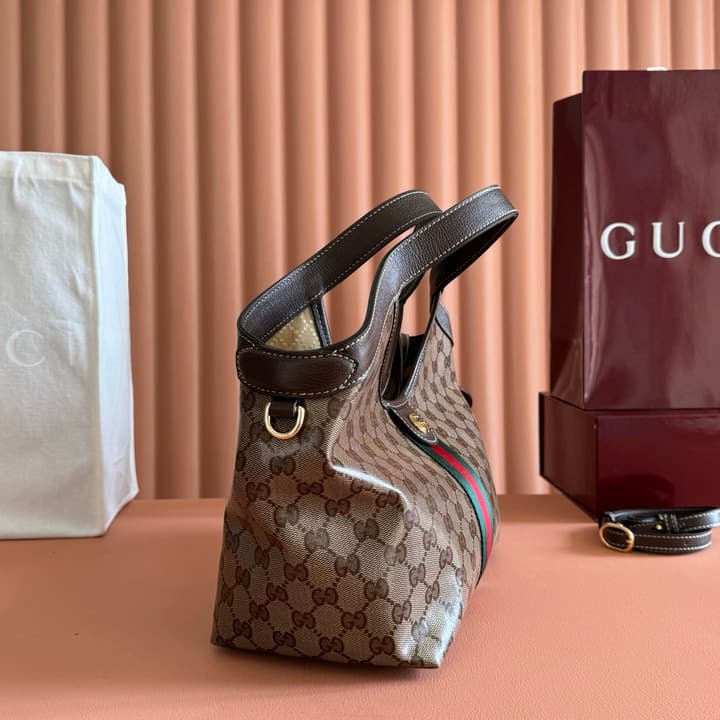 Gucci Giglio GG Supreme Handbag – 2026 Spring/Summer Collection in Crystal Brown GG Supreme