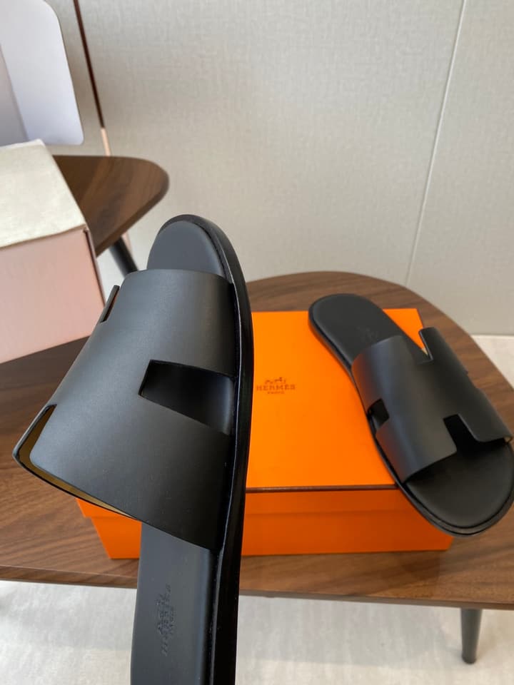 Hermès Izmir Series Men's H-Slide Sandals in Classic Black