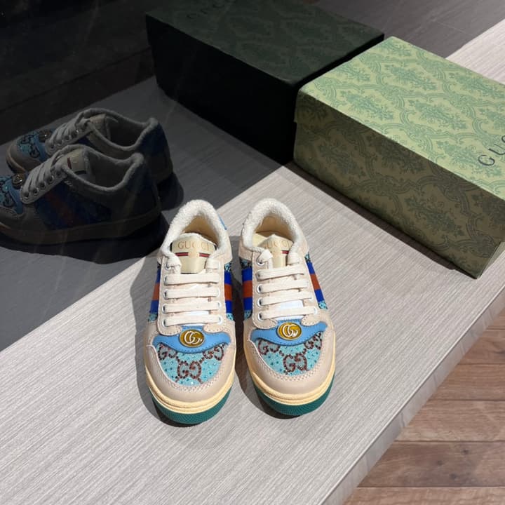 Gucci Rhyton Distressed Kids' Sneakers – Kids Collection – 2023SS in Cream With Blue Flower Design