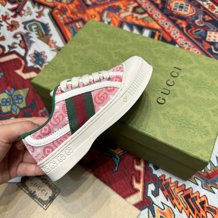 Gucci Kids Footwear – Kids Collection in Beige Plaid Slip-on