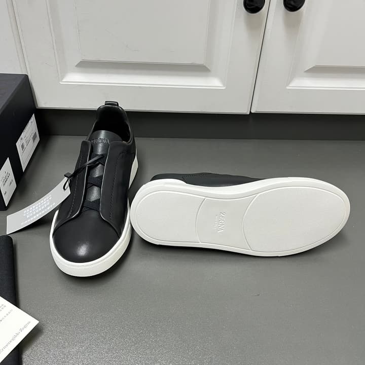 Zegna SECONDSKIN Triple Stitch™ Sneakers in Navy Blue