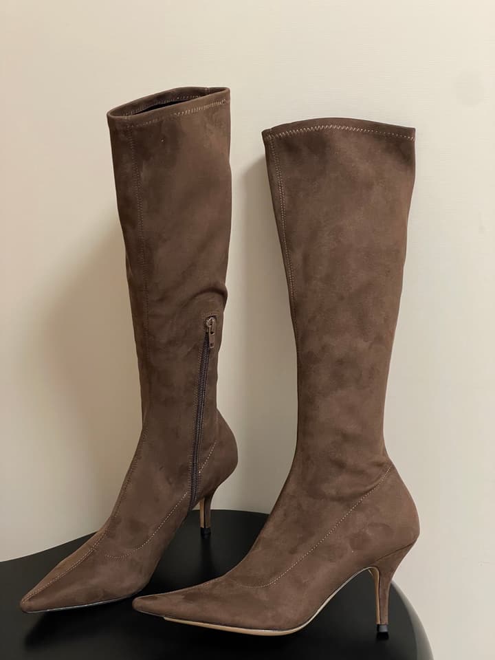 The Row Elastic Kitten Heel Boots – 2025 Fall Collection in Black Suede 3cm Heel
