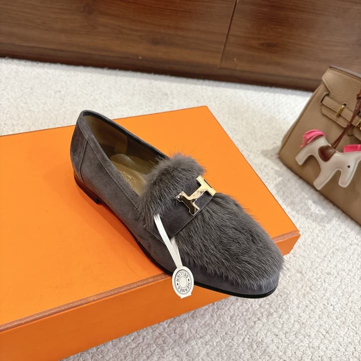 Hermès Mink Suede Loafers & Mules – Autumn/Winter Collection in Pale Tan Suede With Silver Hardware