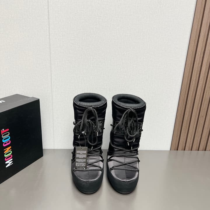 Moon Boot 2024FW Snow Boots in Matte Black