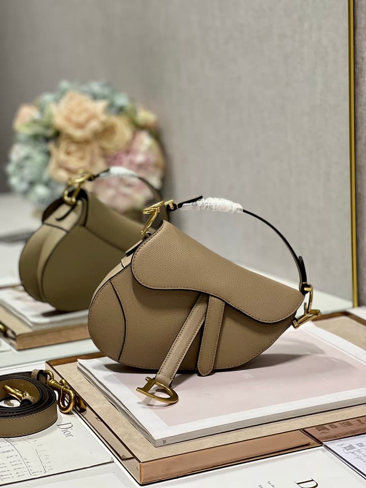 Dior Saddle Shoulder Bag in Black