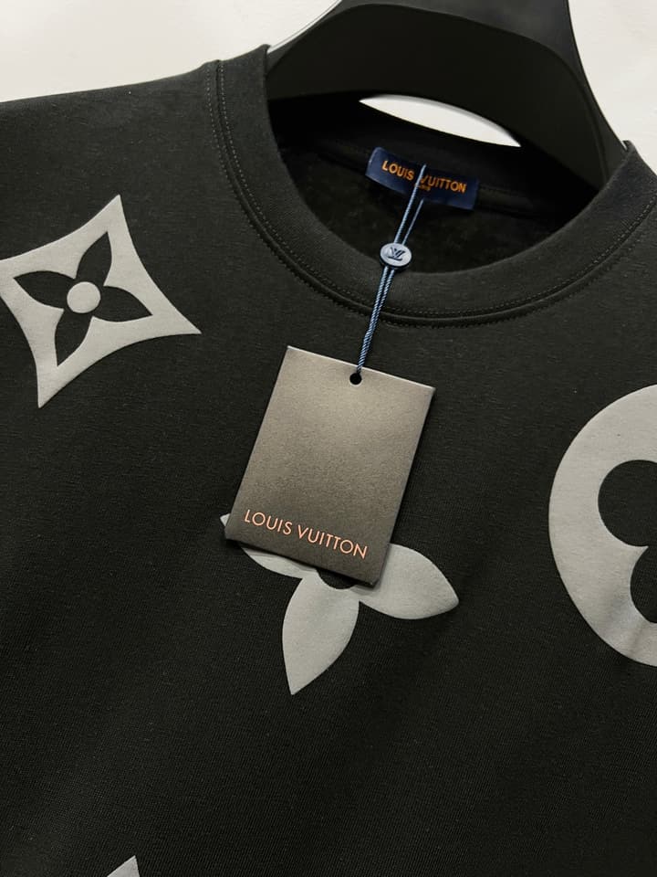 Louis Vuitton Monogram Clover Print T-Shirt in Classic Black