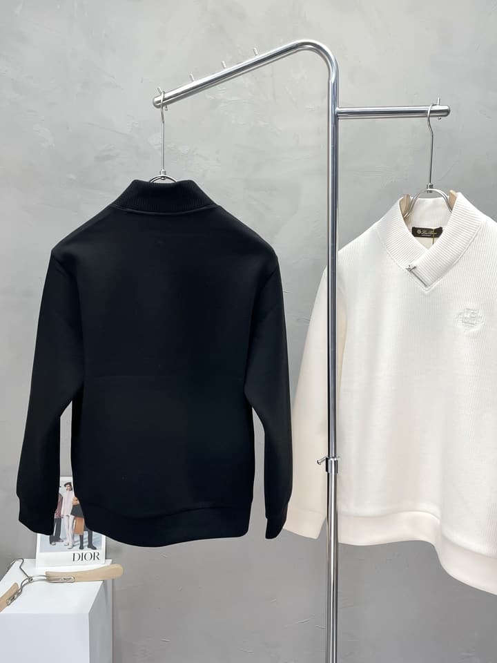 Loro Piana Men's Casual Knitted Sweatshirt in Classic Black