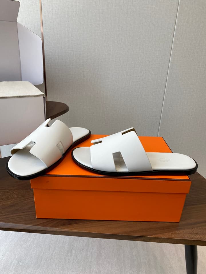 Hermès Izmir Series Men's H-Slide Sandals in Classic Black