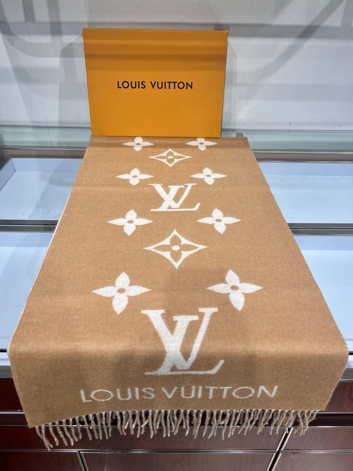 Louis Vuitton Reykjavik Cashmere Scarf