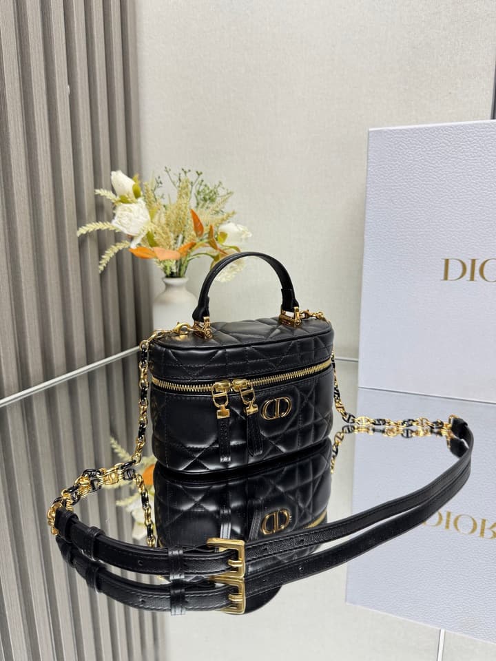 Dior 30 Montaigne Mini Vanity Case in Black Quilted Lambskin