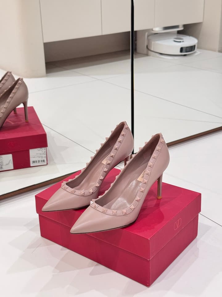 Valentino Classic High-Heel Pumps in Nude Pink Studded