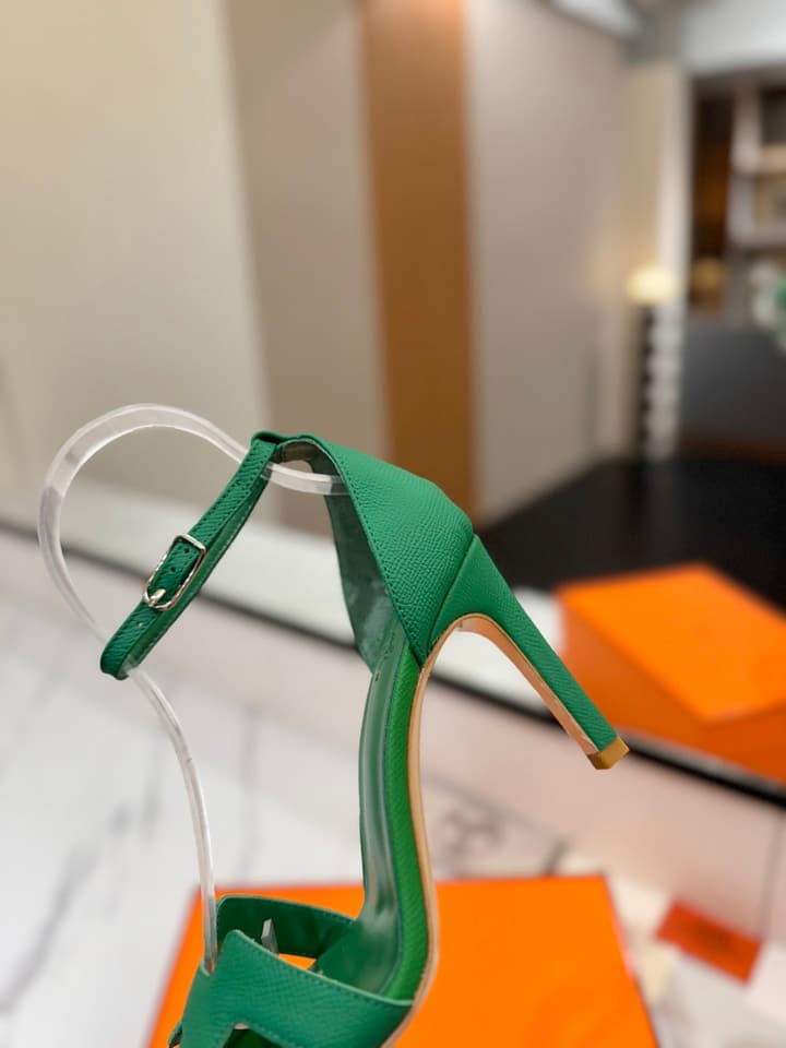Hermès Classic H Palm Grain Heeled Sandals – 9cm in Black