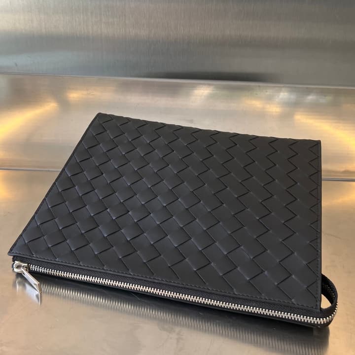Bottega Veneta Intrecciato Vertical Clutch Bag in Classic Black