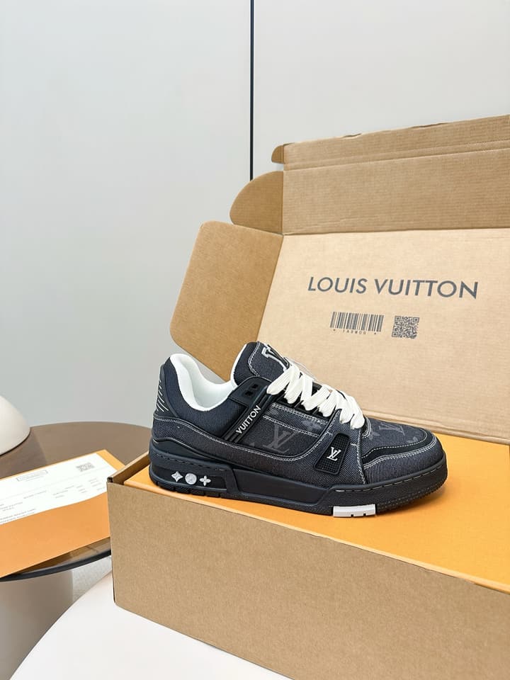 Louis Vuitton LV Trainer Sneakers