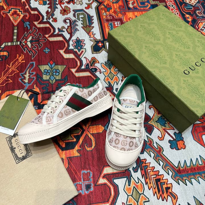 Gucci Kids Footwear – Kids Collection in Beige Plaid Slip-on