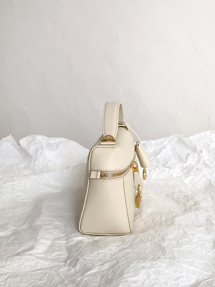 Loro Piana L23 Plain Weave Handbag in Milk Tea