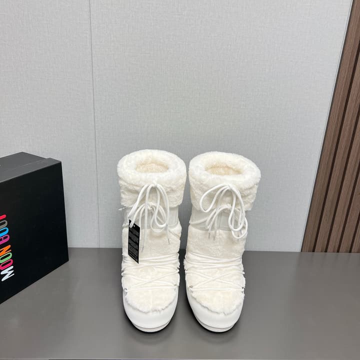 Moon Boot Fluffy Y2K Snow Boots – 2024FW in Black